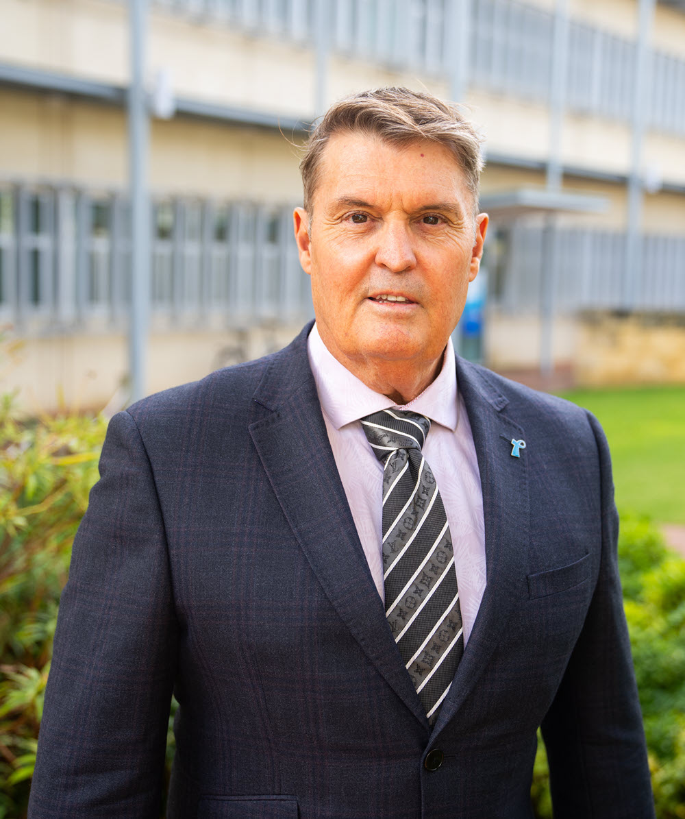 Prof Rob Newton AM